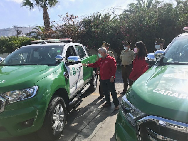 Gobierno refuerza accionar de Carabineros en el sector fronterizo con entrega de seis camionetas “todo terreno”