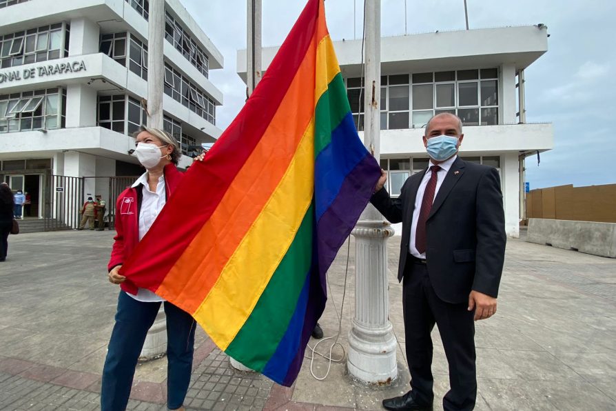 Delegación Presidencial izó bandera LGTBI por Ley de Matrimonio Igualitario