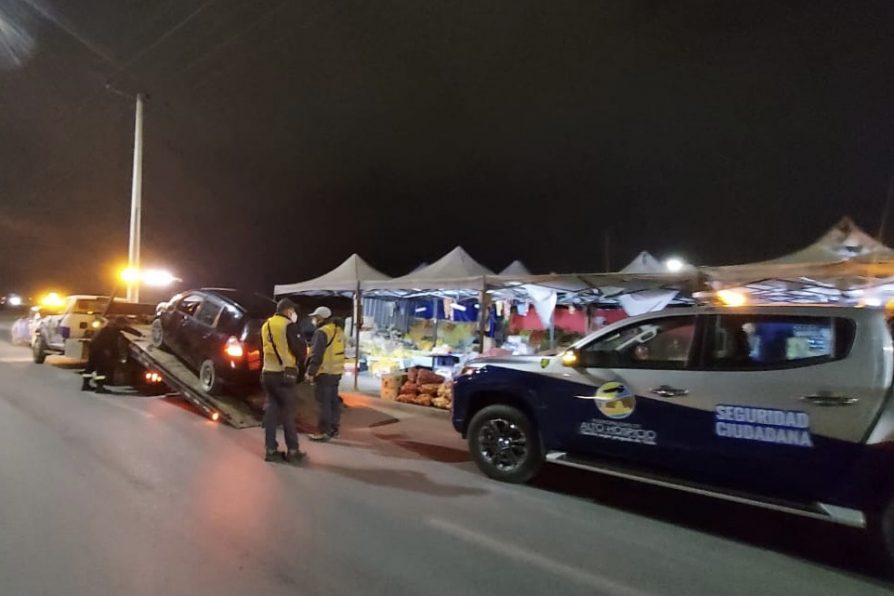 Sacan de circulación 10 vehículos por transporte ilegal de pasajeros en Alto Hospicio