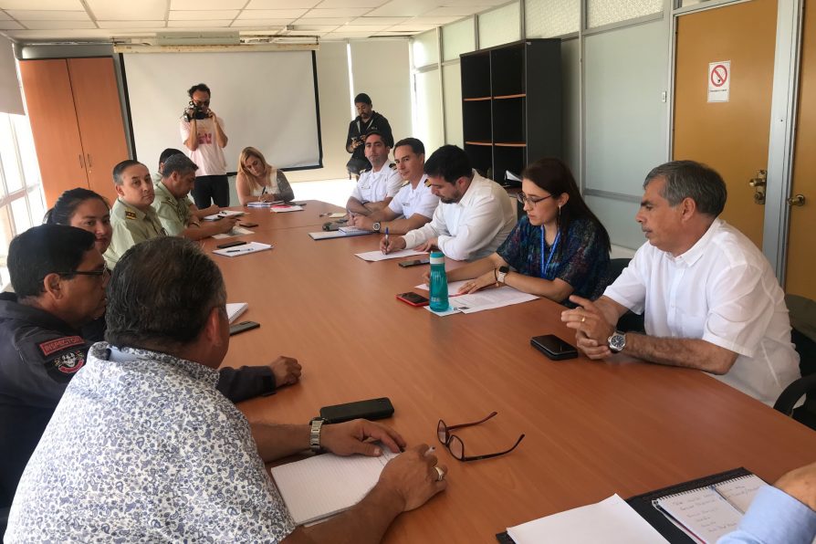 Delegación presidencial coordina servicios para abordar comercio informal de cara a la Navidad