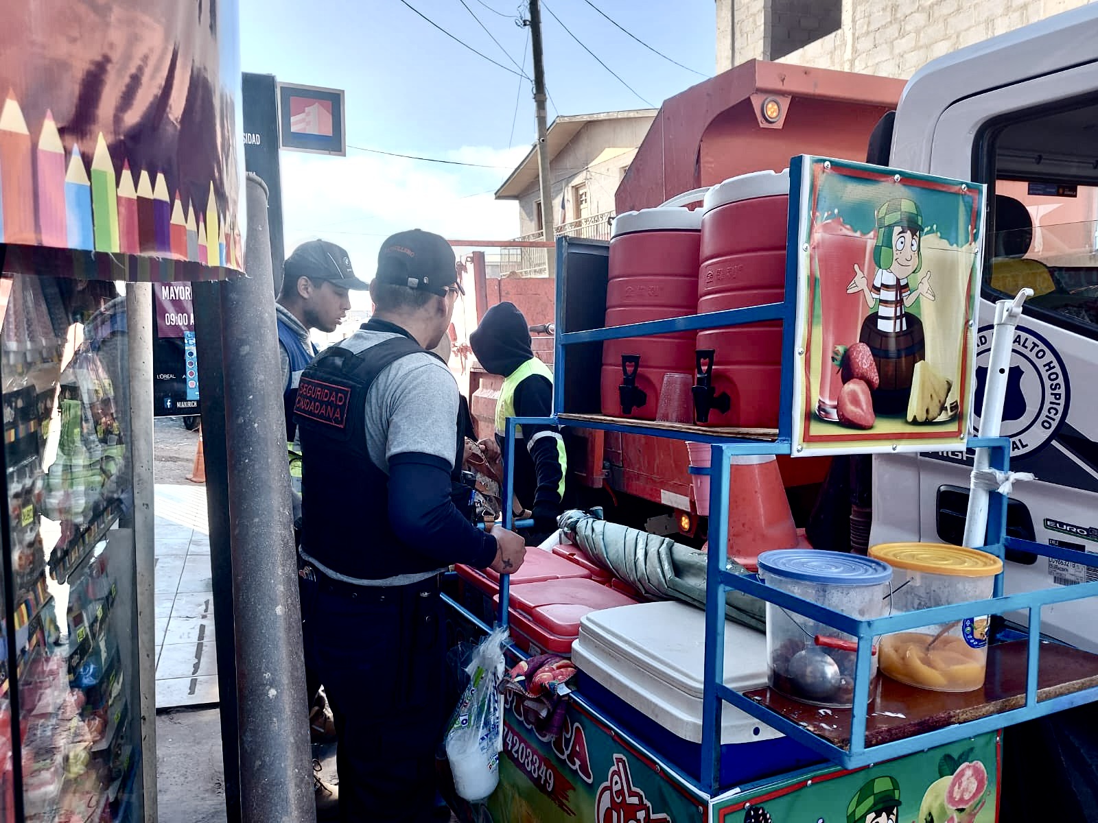 Carros con jugos y salchipapas decomisan en fiscalización al comercio irregular en Alto Hospicio