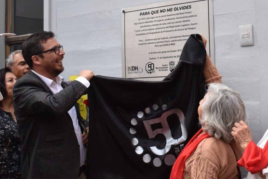 50 Años del Golpe: Inauguran placa conmemorativa en ex cárcel de mujeres Buen Pastor de Iquique