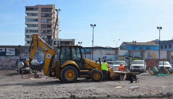 Desalojan a “ruqueros” del histórico barrio El Morro en Iquique