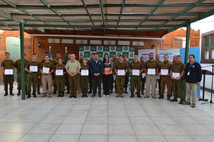 Carabineros capacitados para enfrentar emergencias o desastres