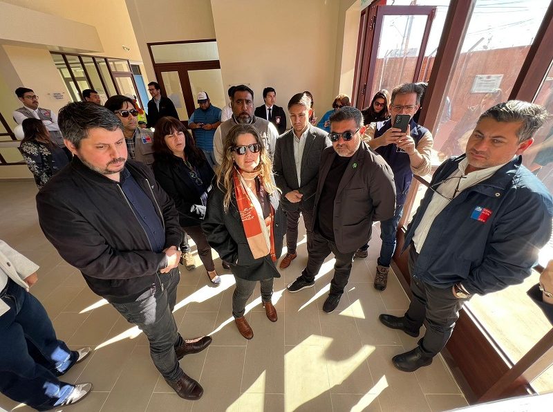 Delegado presidencial (s) y subsecretaria de Vivienda en visita inspectiva al ELEAM de Pozo Almonte
