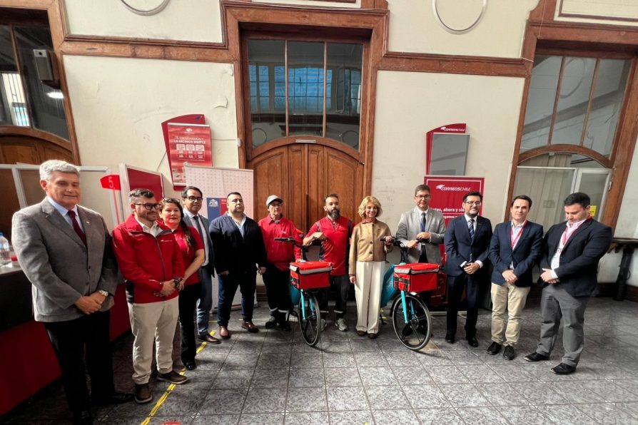 Delegada presidencial destaca llegada de electromovilidad a Correos de Chile