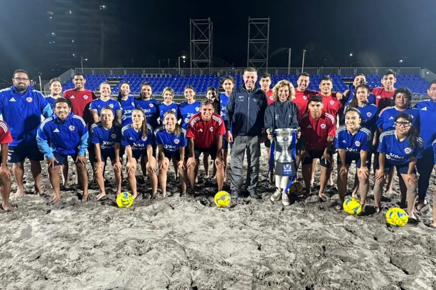 DELEGADA PRESIDENCIAL Y SEREMI DEL DEPORTE FELICITAN A LA ROJA DE FÚTBOL PLAYA POR HISTÓRICO TRIUNFO SUDAMERICANO